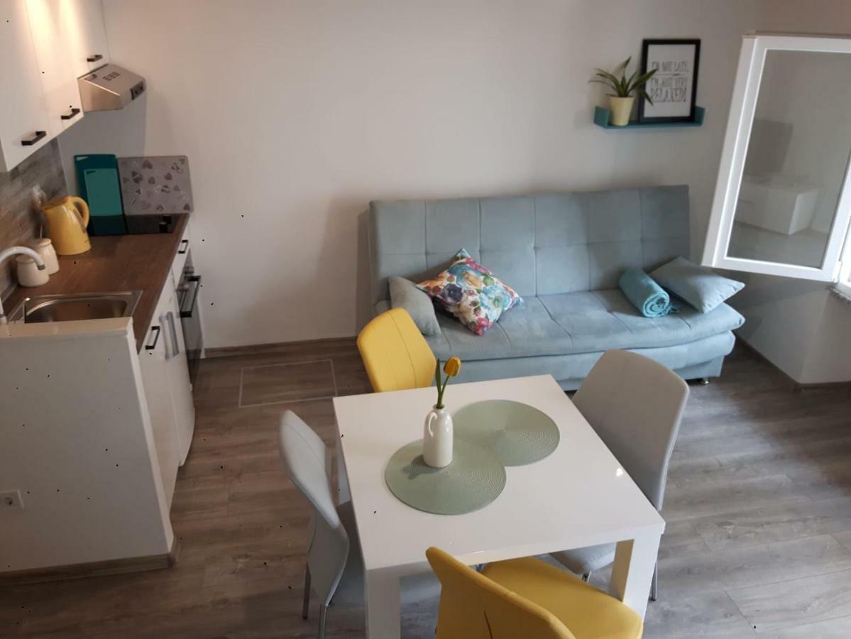 Fina M Studio Apartman Kali Exteriör bild