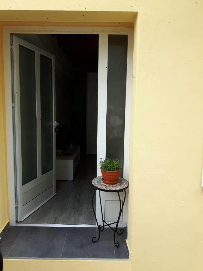 Fina M Studio Apartman Kali Exteriör bild
